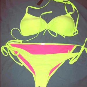 Large 🔥 hot pink & lime green bikini 👙